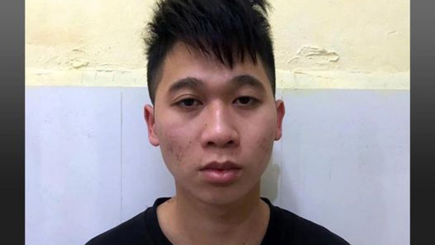 Trộm điện thoại của người say rượu rồi lên mạng lừa đảo vay tiền
